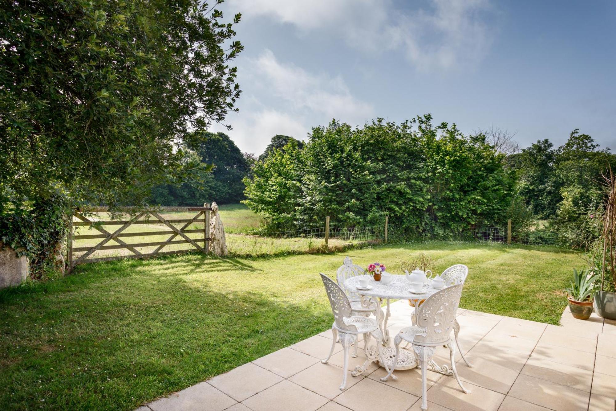 Little Pengelly Farm Bed & Breakfast Crowan Exterior photo